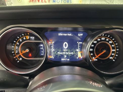 Used 2021 Jeep Gladiator Overland image 16