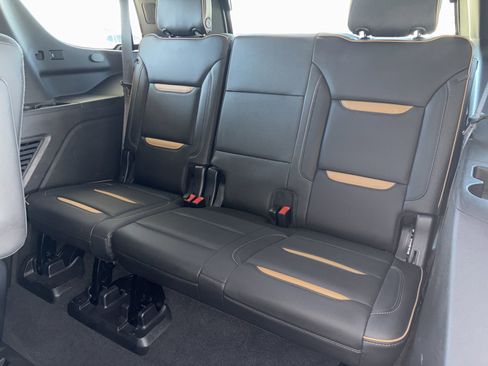 Used 2021 GMC Yukon AT4 w/ Technology Package image 21