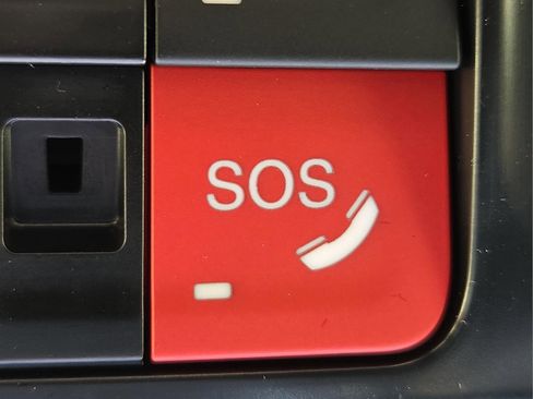 Used 2025 RAM 1500 Laramie w/ Night Edition image 22