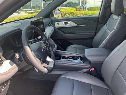 New 2027 Ford Explorer Active w/ Active Comfort Package RWD image 9