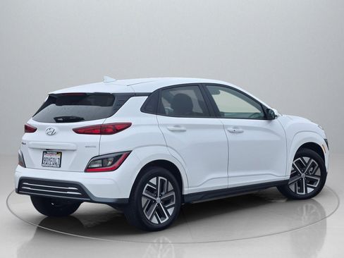 Certified 2023 Hyundai Kona SE image 8