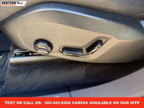 Used 2025 Volvo XC90 B6 Plus image 32