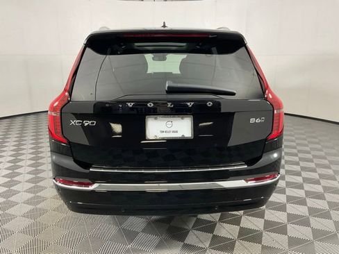 New 2026 Volvo XC90 B6 Plus w/ Protection Package Premier image 6
