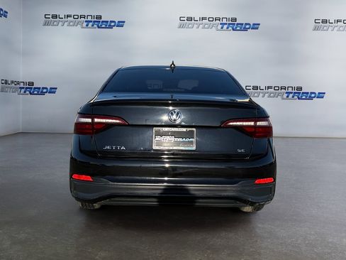 Used 2022 Volkswagen Jetta SE image 6