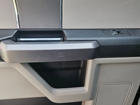 Used 2019 Ford F150 XLT w/ Equipment Group 302A Luxury image 22