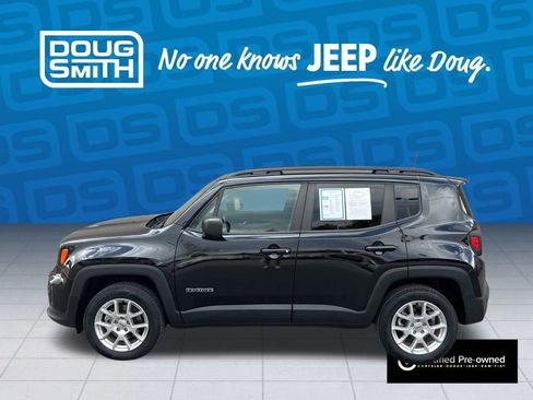 Used 2022 Jeep Renegade Latitude w/ Convenience Group image 3