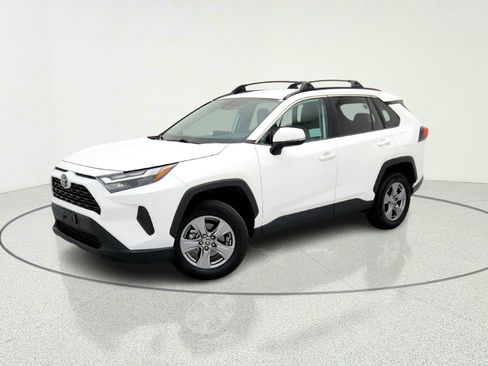 Used 2024 Toyota RAV4 XLE AWD/4WD image 1