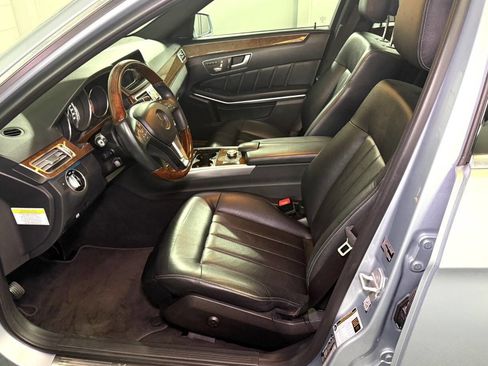 Used 2014 Mercedes-Benz E 350 E 350 Luxury 4MATIC AWD 4dr Se image 10
