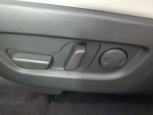 Certified 2025 MAZDA CX-90 3.3 Turbo w/ Premium Plus Pkg image 22