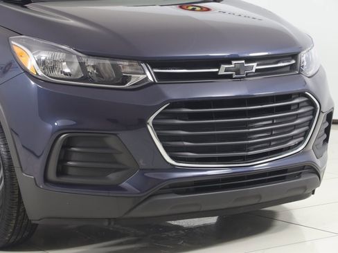 Used 2019 Chevrolet Trax LS w/ Tint and Cruise Package image 30