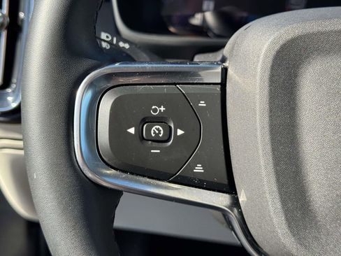 Certified 2023 Volvo XC40 B5 Plus w/ Driver Assist Package image 19