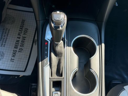 Used 2020 Chevrolet Equinox LS w/ LS Convenience Package FWD image 15