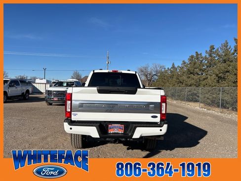Used 2022 Ford F250 Platinum w/ FX4 Off-Road Package image 5