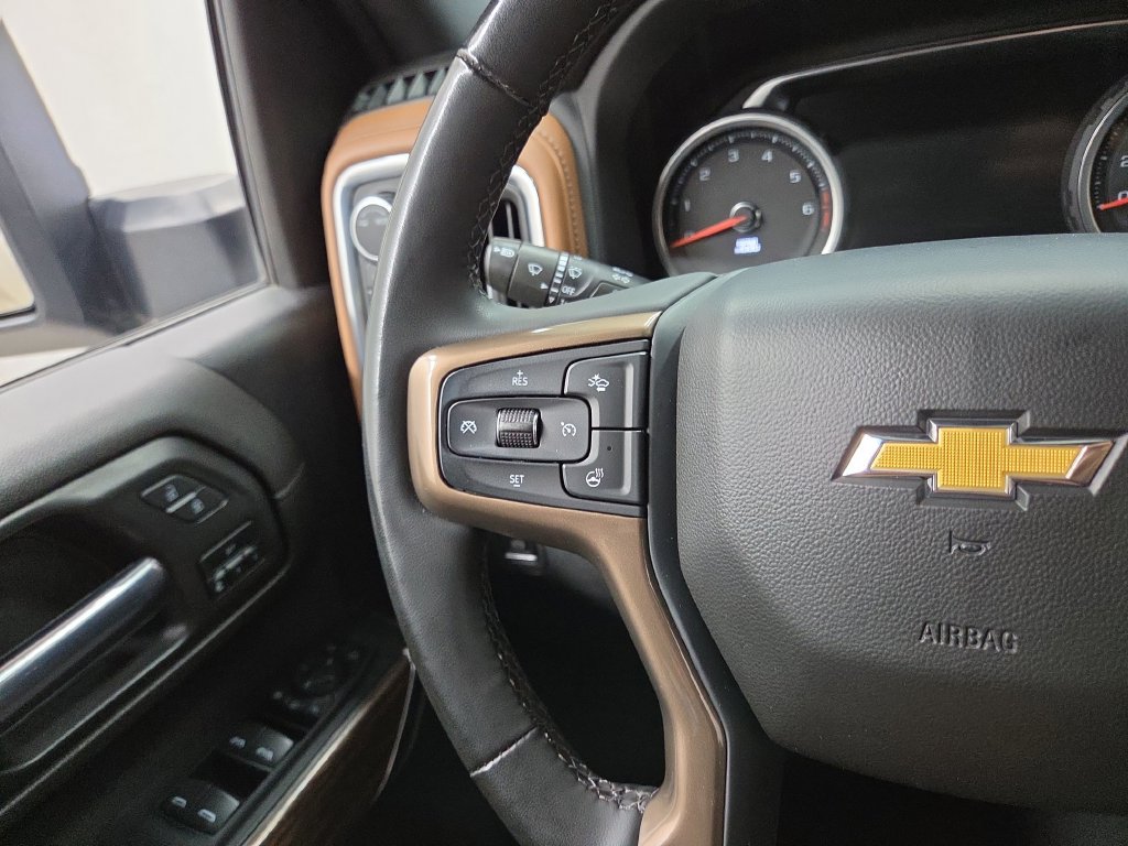 Used 2023 Chevrolet Silverado 3500 High Country w/ Technology Package AWD/4WD image 21