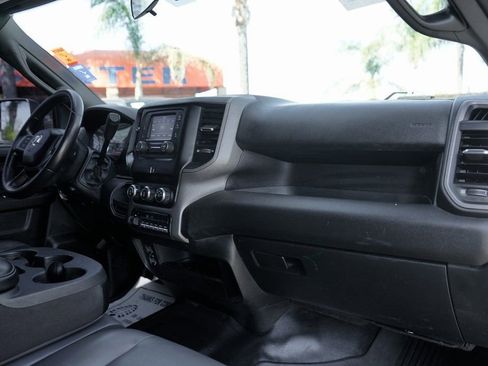 Used 2022 RAM 2500 Tradesman w/ Chrome Appearance Group RWD image 33