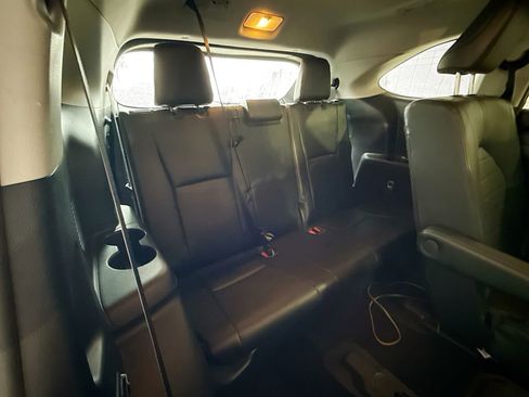 Used 2020 Toyota Highlander XLE image 31