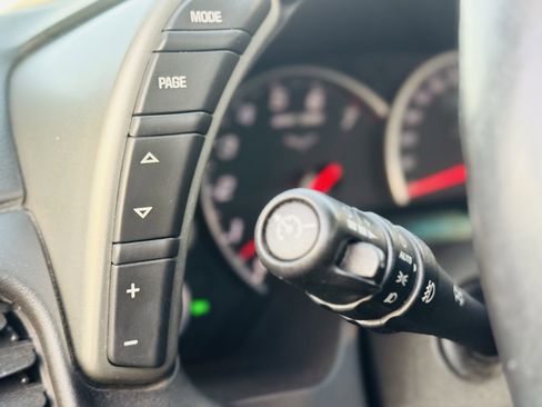 Used 2005 Chevrolet Corvette Coupe w/ Preferred Equipment Group image 21