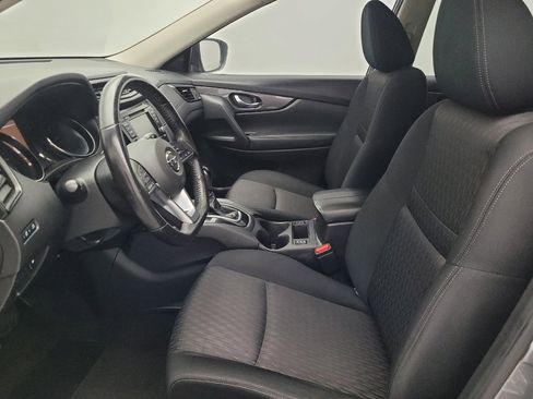 Used 2019 Nissan Rogue SV image 17