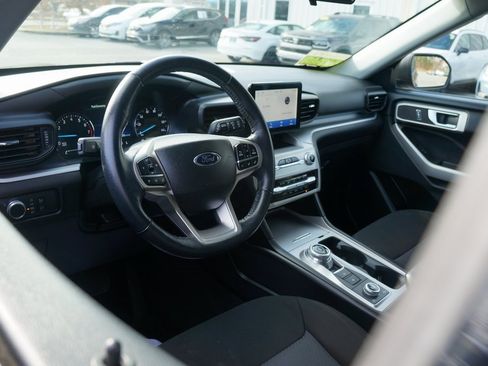 Used 2022 Ford Explorer XLT w/ Class IV Trailer Tow Package image 13