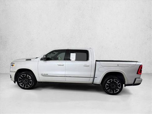 Used 2025 RAM 1500 Limited AWD/4WD image 8