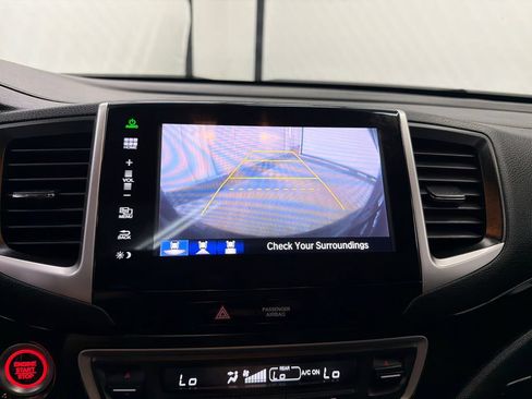 Used 2016 Honda Pilot Touring image 33