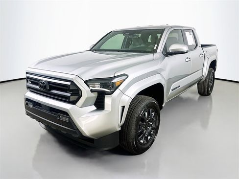 Used 2024 Toyota Tacoma SR5 image 3