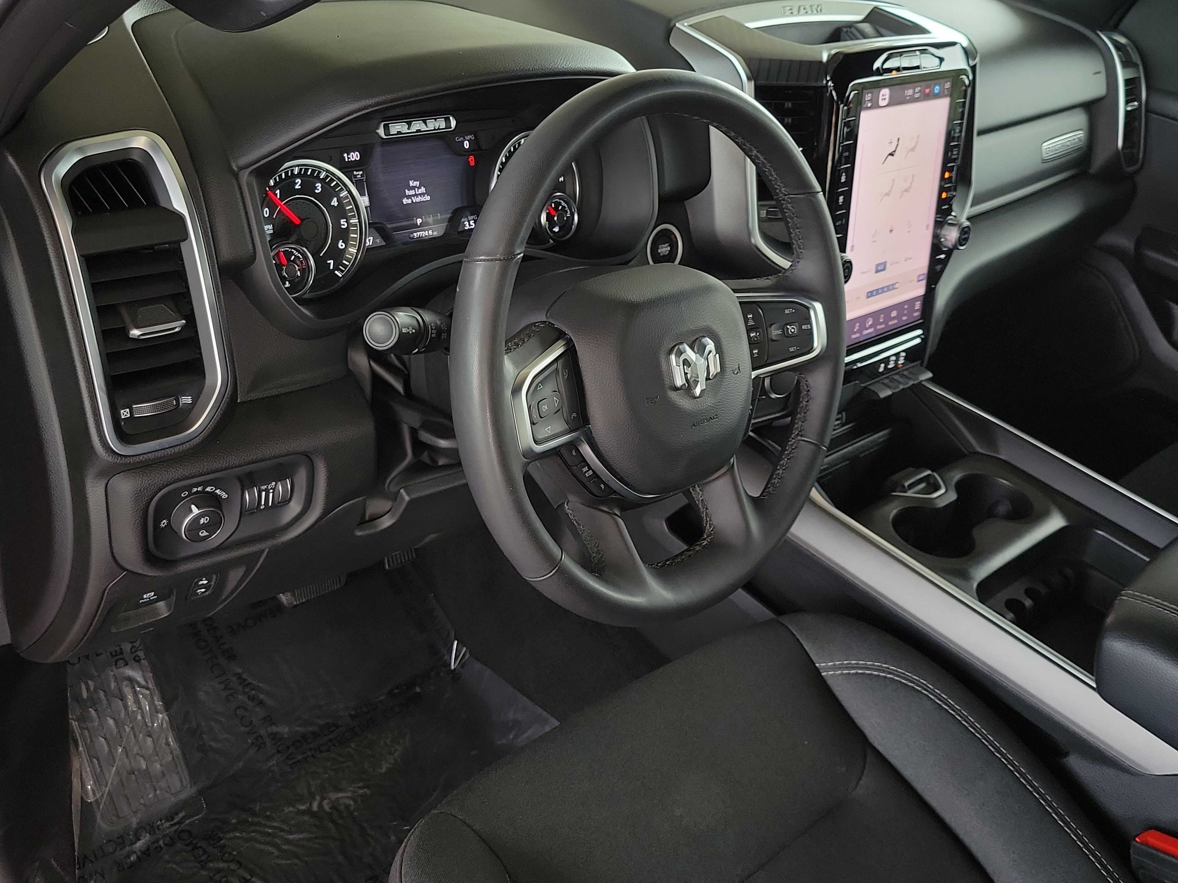Used 2025 RAM 1500 Big Horn AWD/4WD image 17