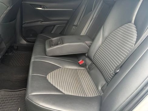 Used 2019 Toyota Camry LE FWD image 10