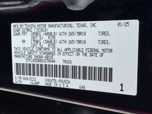 Used 2025 Toyota Tundra SR5 w/ SR5 Premium Package AWD/4WD image 32