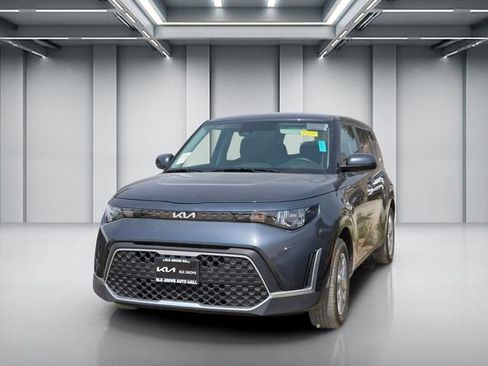 Certified 2025 Kia Soul LX w/ LX Technology Package FWD image 3