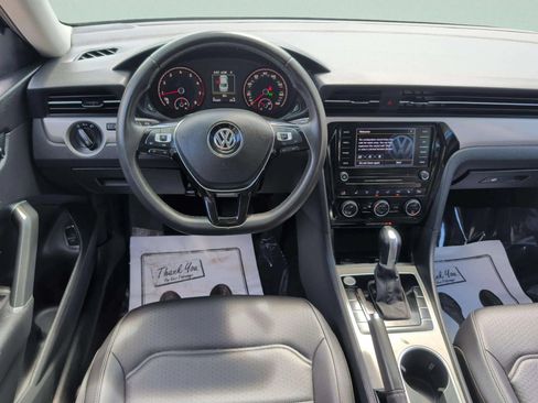 Used 2021 Volkswagen Passat 2.0T SE FWD image 13