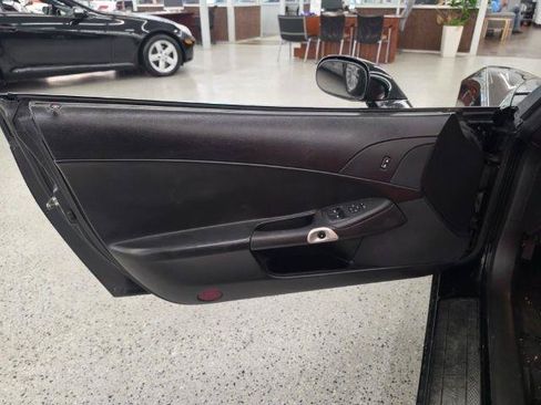 Used 2009 Chevrolet Corvette Convertible w/ Preferred Equipment Group RWD image 34