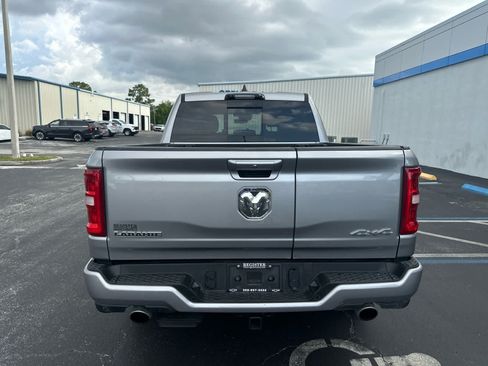 Used 2025 RAM 1500 Laramie w/ Advanced Safety Group II AWD/4WD image 4