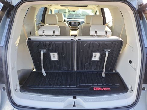 Used 2023 GMC Acadia Denali w/ Denali Ultimate Package image 6