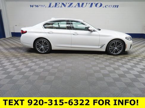 Used 2022 BMW 530i xDrive image 2