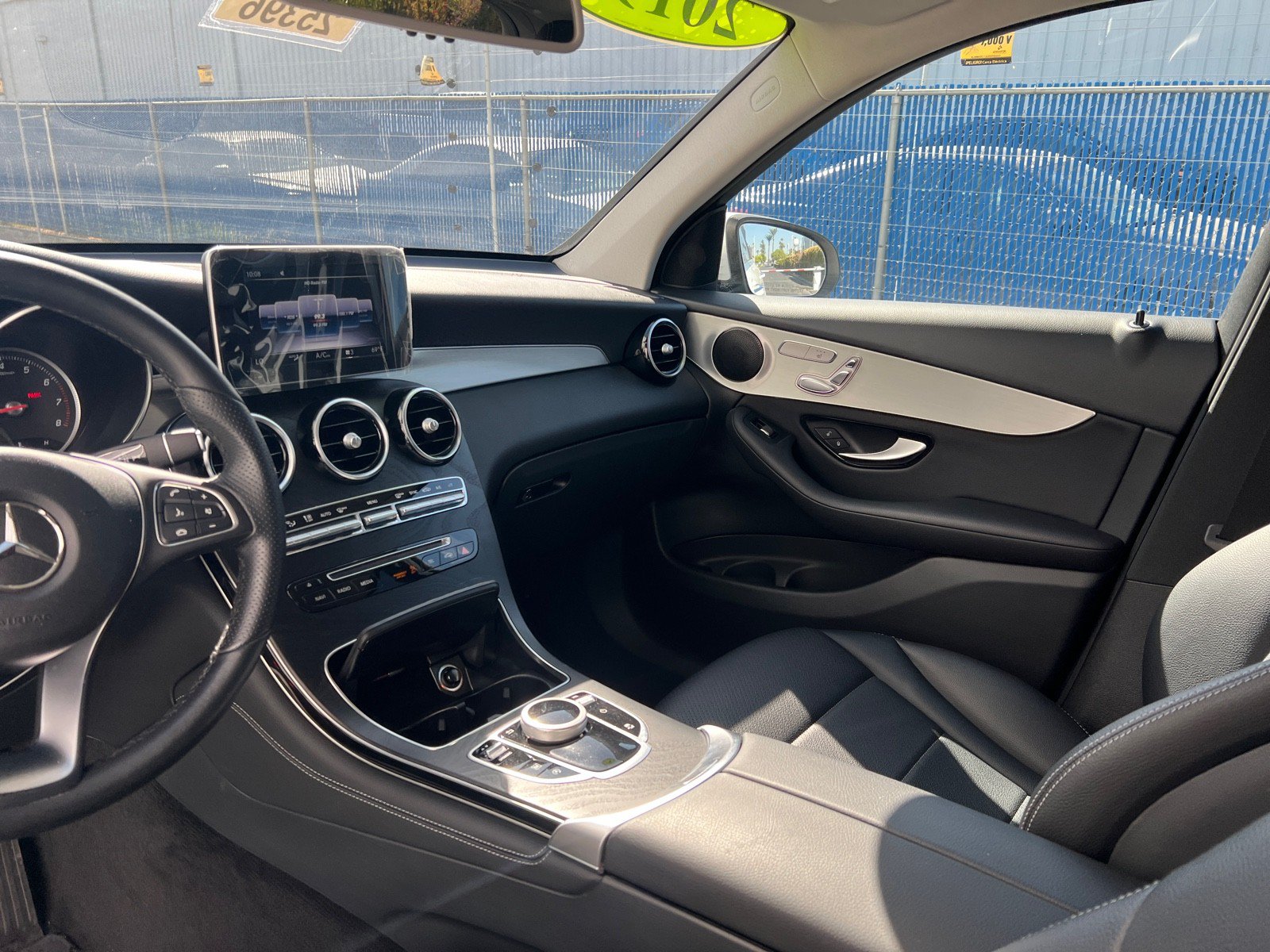 Used 2019 Mercedes-Benz GLC 300 4MATIC image 17