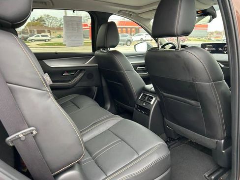 Certified 2025 MAZDA CX-70 Plug-In Hybrid w/ Premium Pkg image 23