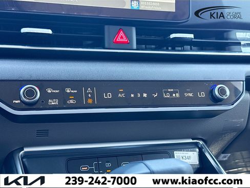 New 2026 Kia Carnival EX image 35