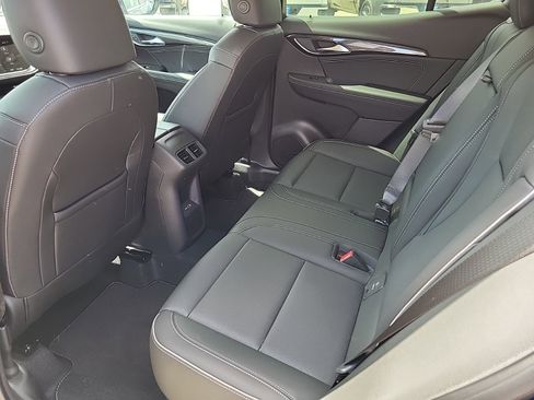 Used 2023 Buick Envision Essence image 13