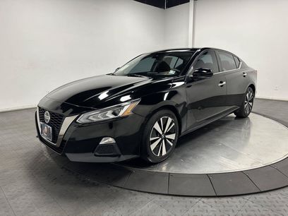 Used 2021 Nissan Altima 2.5 SV