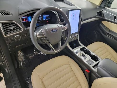Certified 2024 Ford Edge SEL w/ Convenience Package AWD/4WD image 12