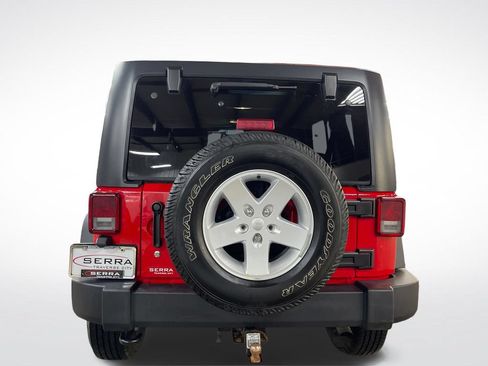 Used 2018 Jeep Wrangler Unlimited Sport S AWD/4WD image 4