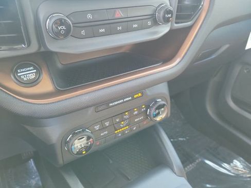 Used 2024 Ford Bronco Sport Outer Banks w/ Tech Package AWD/4WD image 26