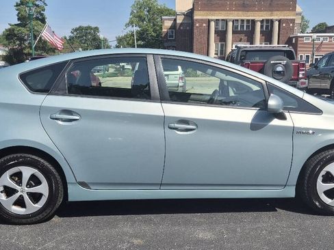 Used 2013 Toyota Prius Two FWD image 6