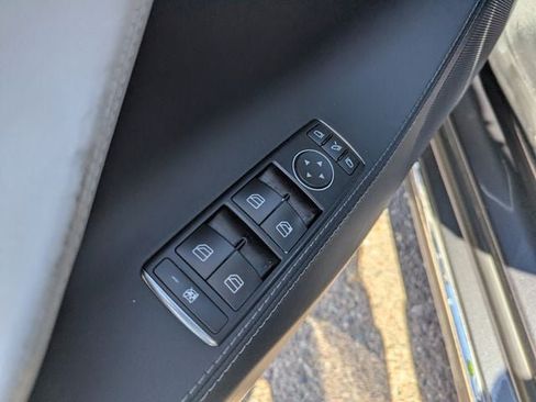 Used 2016 Tesla Model S Performance AWD/4WD image 26