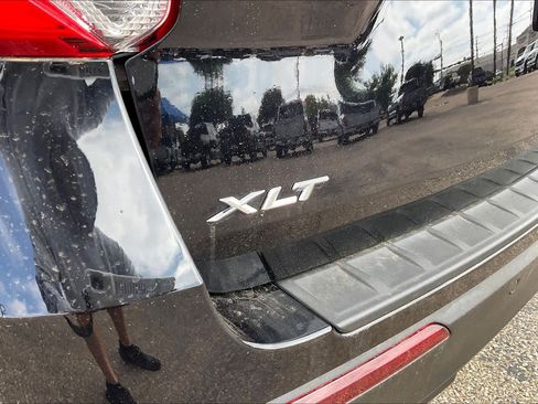Used 2022 Ford Explorer XLT RWD image 30