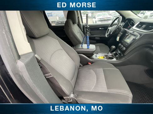 Used 2017 Chevrolet Traverse LT w/ Style and Technology Package FWD image 24