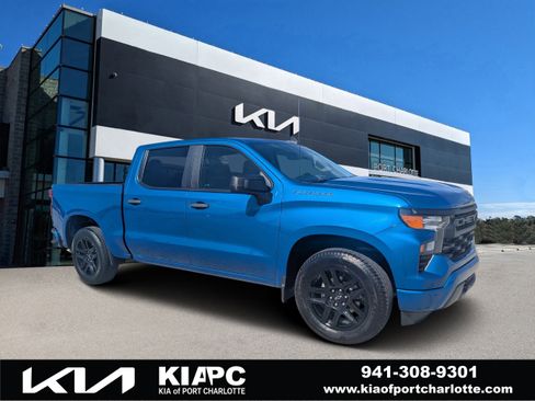 Used 2023 Chevrolet Silverado 1500 Custom image 1