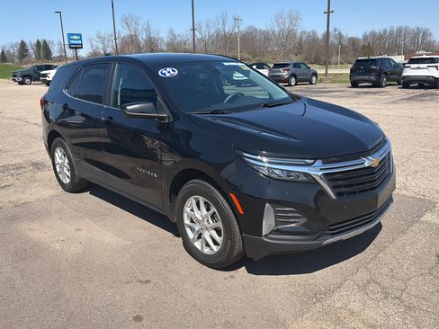 Used 2022 Chevrolet Equinox LT image 3