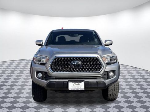 Used 2018 Toyota Tacoma TRD Off-Road w/ Technology Package AWD/4WD image 2